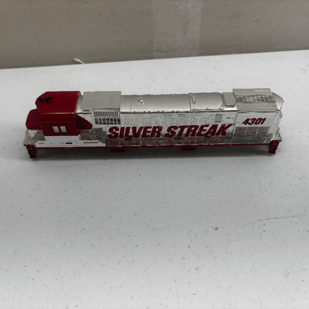 TYCO‎ 4301 Silver Streak 8" Train Shell Only